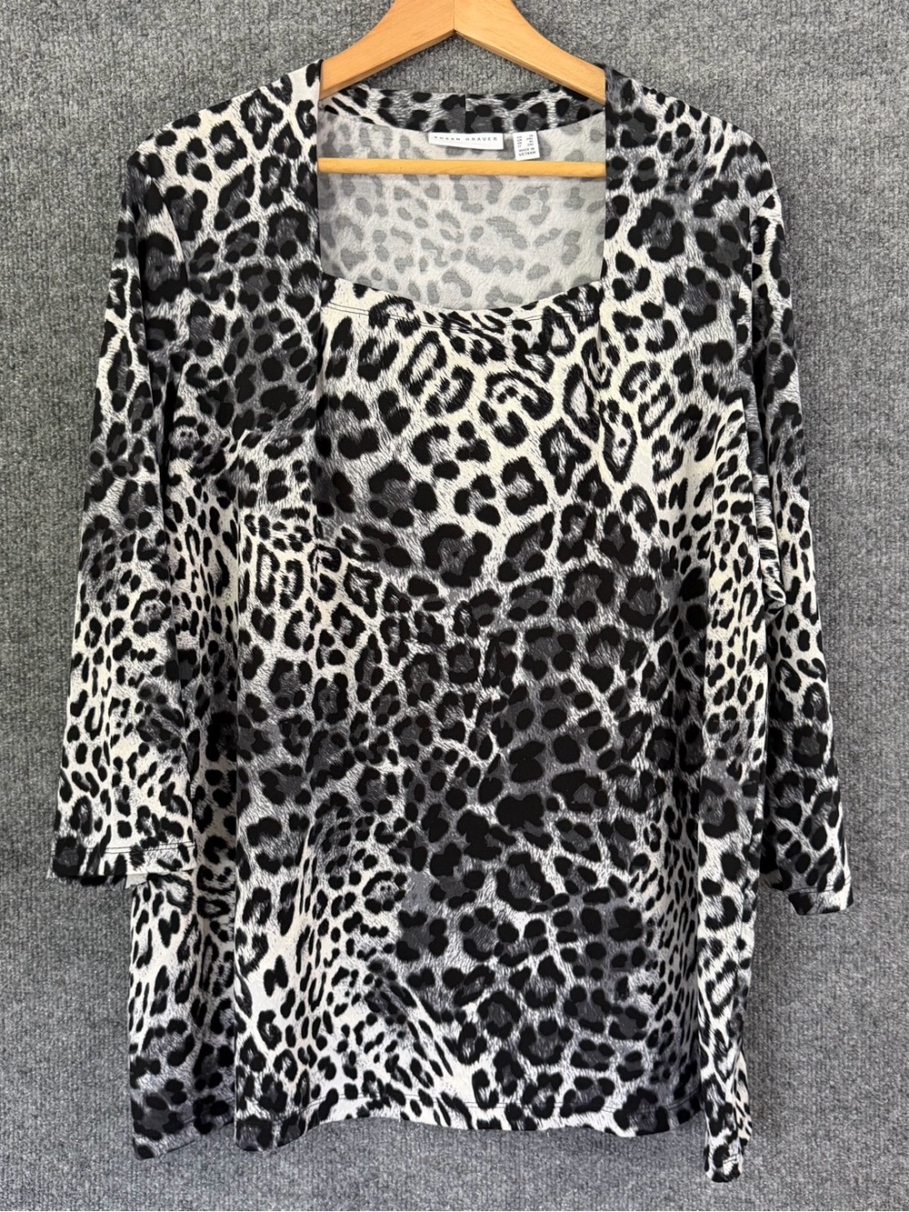 Susan Graver Womens 1X Top Animal Print Leopard Gray Black Liquid Knit 3/4 Sleev